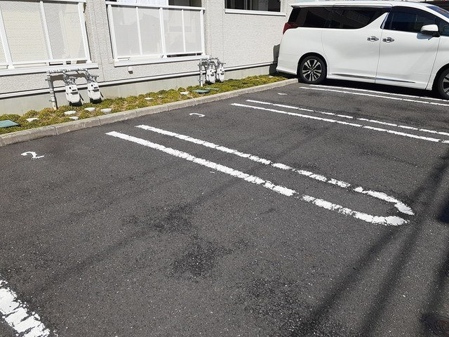 フェアリ－カ－サⅡの駐車場|駐車場に車を止められます
