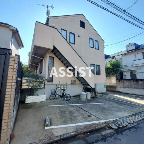 イザットパレス代田のエントランス