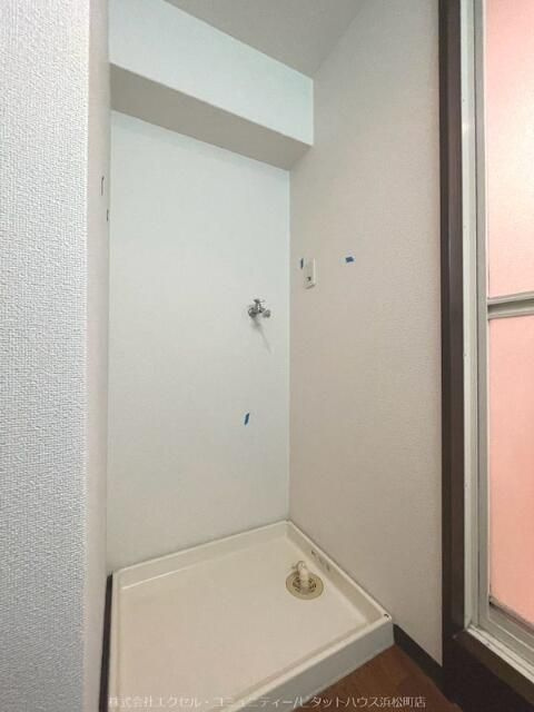 コロニァ・ハウスの玄関