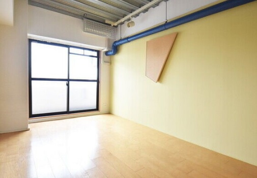 大阪市中央区谷町６丁目の賃貸マンションの居間・リビング
