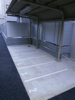 ARTESSIMO SIRIUSの駐車場