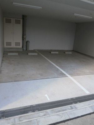 ARTESSIMO SIRIUSの駐車場