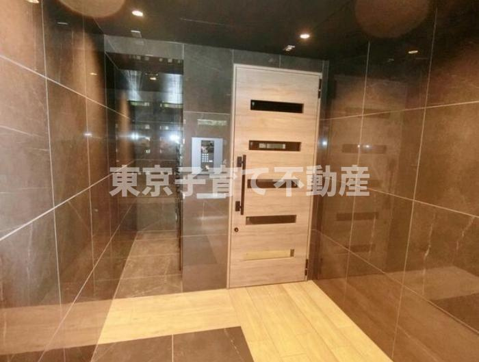 グランレスト文京茗荷谷のエントランス