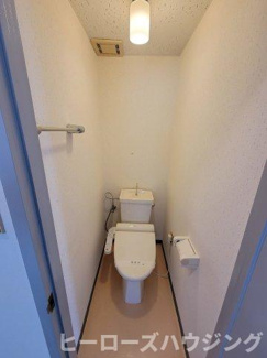 【トイレ】 | 第２メゾンユタカ | ※同タイプの写真となり、実際のお部屋とは異なる場合があります