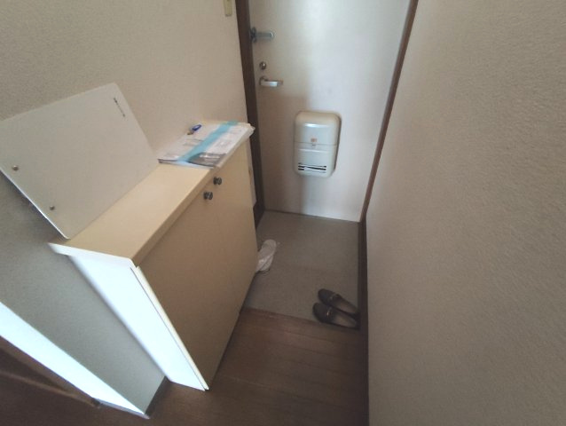 コーポシラキの玄関