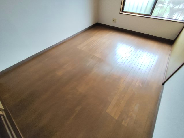 コーポシラキの洋室
