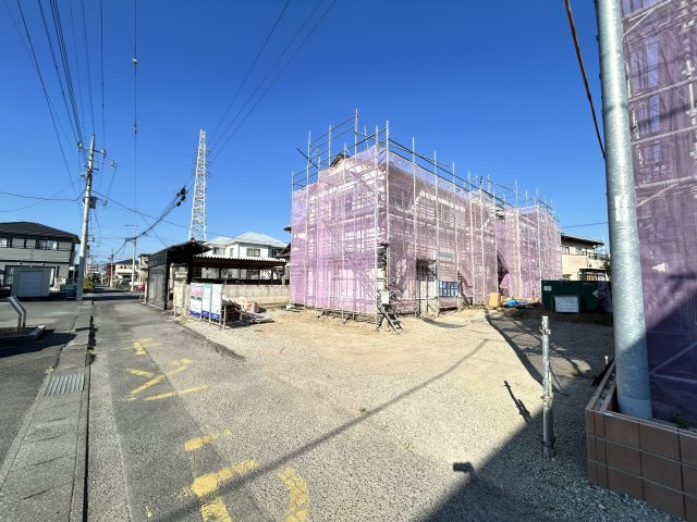 新築　伊勢崎市上泉町第２　Livele Garden.S　１号棟の前面道路含む現地写真|現地写真　西側接道幅員約3.2ｍ		