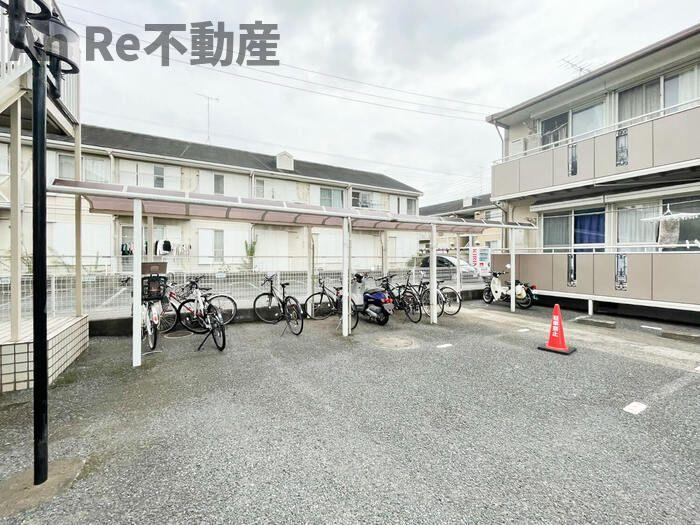 リバーサイド　Ｂの駐車場
