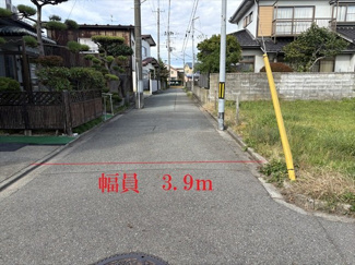 【前面道路含む現地写真】