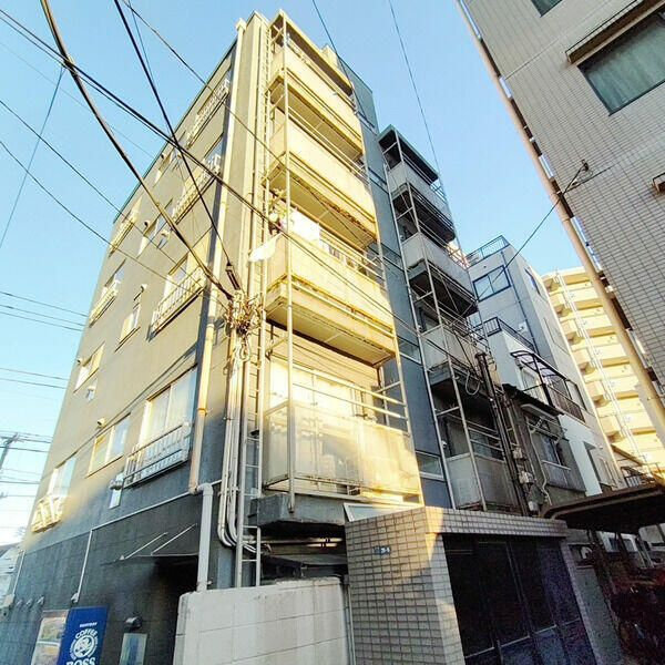 レヴェイユの外観