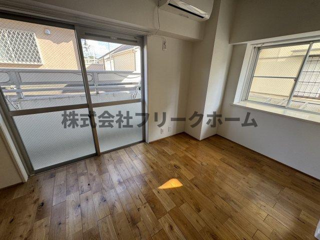 武蔵野市吉祥寺東町２丁目の賃貸マンションの居間・リビング