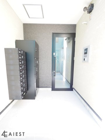 ハーモニーテラス鳴海町字丸内のエントランス