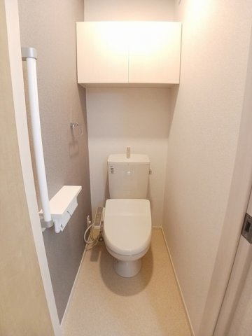カーサ　シトラス仏生山Ⅰのトイレ|ゆったりとした空間のトイレです
