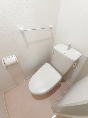 メゾンリヴィエールＤのトイレ|コンパクトで使いやすいトイレです