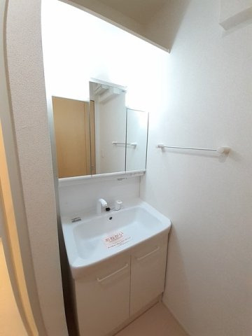 メゾンリヴィエールＤの洗面所|広い洗面スペース