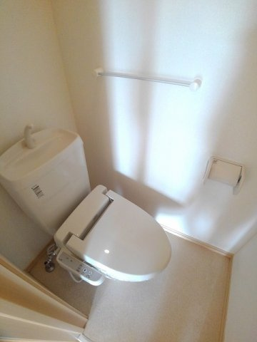 グランド　フィールドＣのトイレ|落ち着いたトイレです