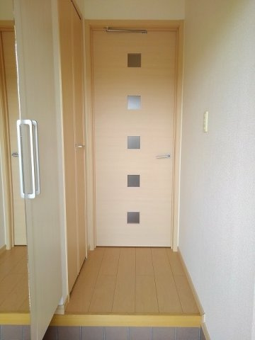 グランド　フィールドＣの玄関|ゆったりとした玄関です