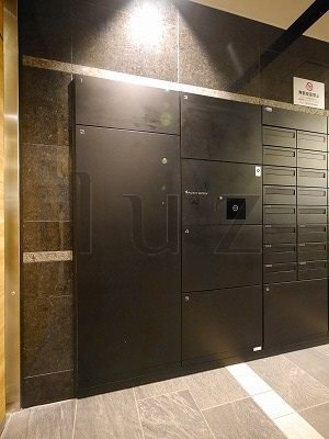 ヴェレーナ横浜反町駅前のその他共用部分|宅配ボックス完備です！