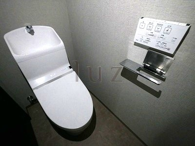 ヴェレーナ横浜反町駅前のトイレ|温水洗浄便座付きです！