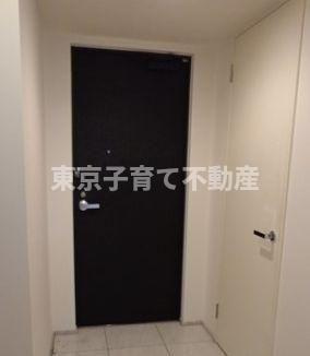 ナーベルお茶の水の玄関