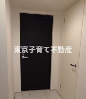 ナーベルお茶の水の玄関