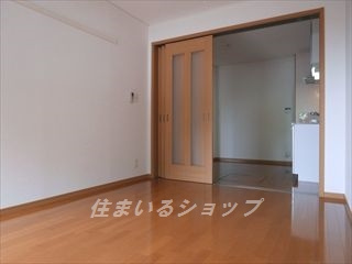 フレグランスＦの居間・リビング