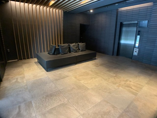 レクシード両国駅前のロビー