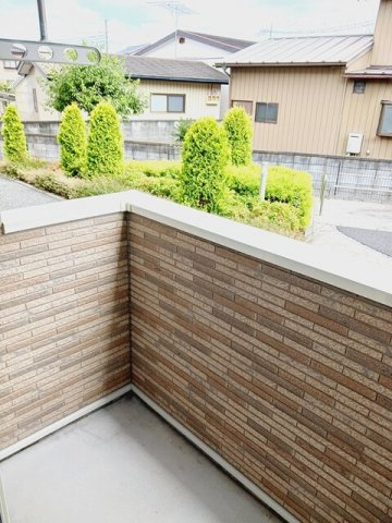 外からの目が気にならないバルコニーで洗濯物が干せます