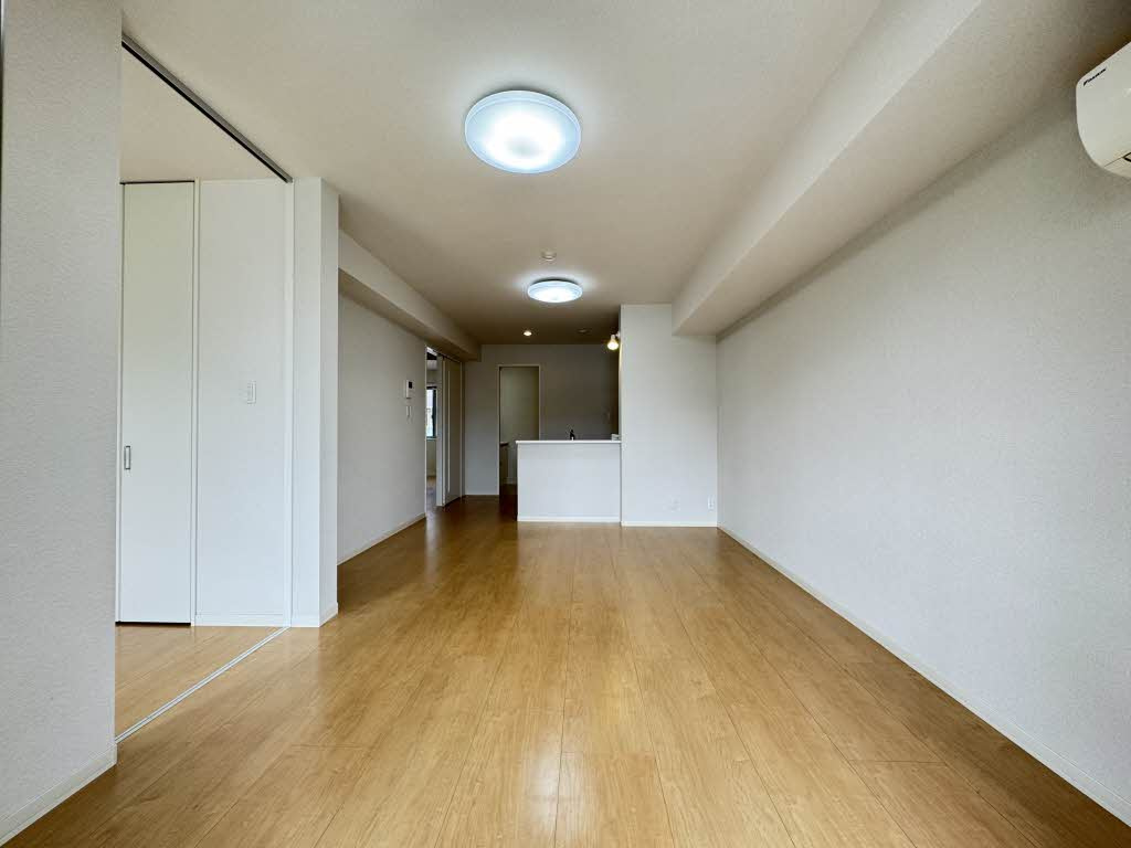ＭＡＳＴ東櫛原　Ｃ棟の居間・リビング|広いリビング★