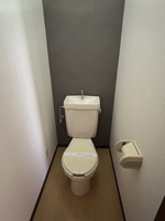 ゆったりとした空間のトイレです