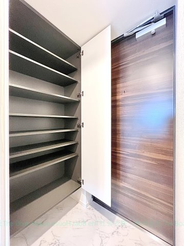 S-RESIDENCE熱田IIの玄関