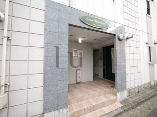 横浜市保土ケ谷区天王町１丁目の賃貸マンションのエントランス