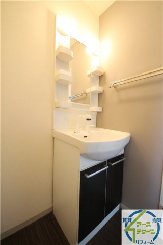 フレグランス東二見B棟の独立洗面台|※類似写真
