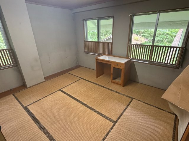 長野市大字上ヶ屋字麓原　ペンション計2棟の和室|①家屋番号：2471番1177
客室