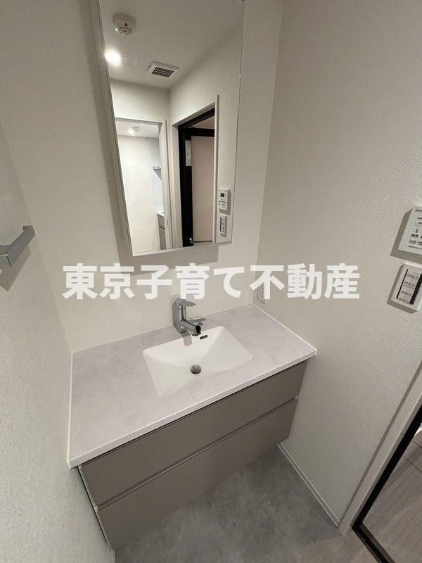 VELAOS HAKUSANの洗面所