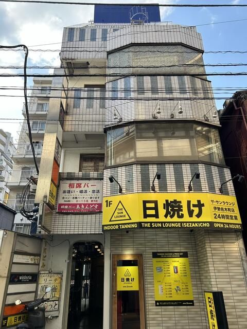 横浜市中区伊勢佐木町４丁目のビル