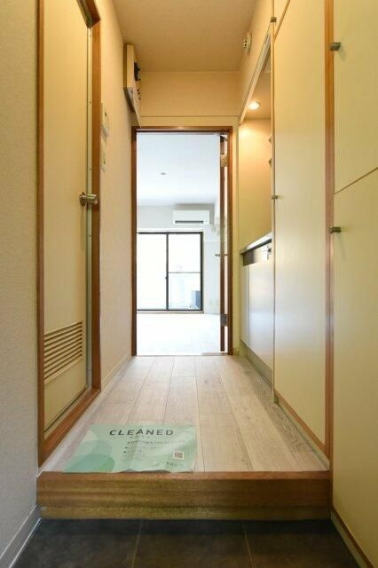 ＫＩＫビルの玄関