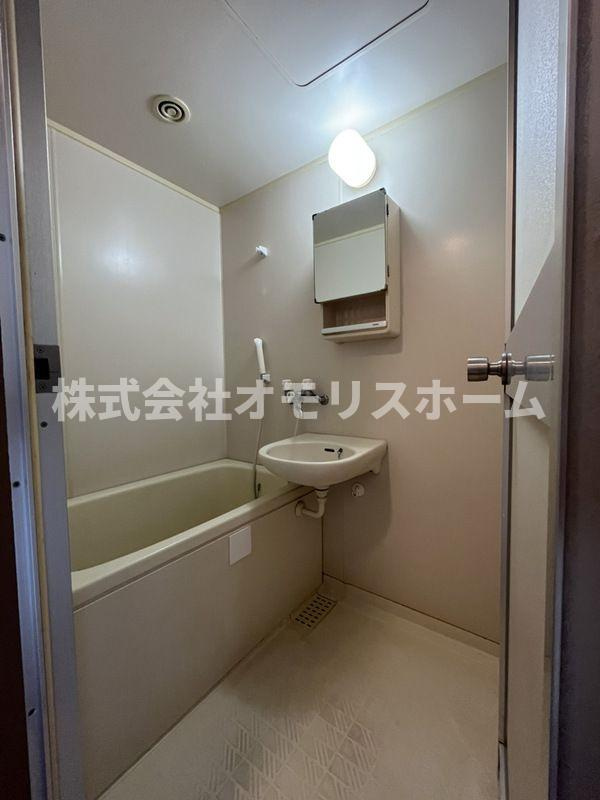 ロイヤル大森東の浴室