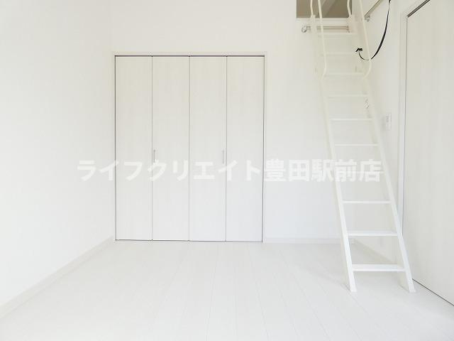 レネットメルル百草園の居間・リビング