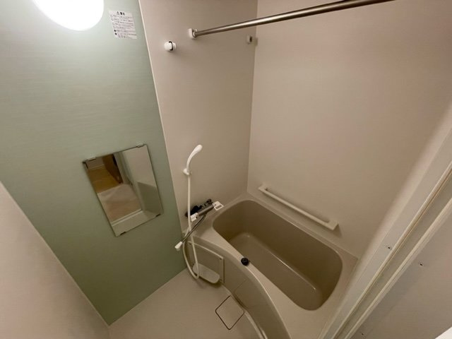 クレイノスターⅢの浴室