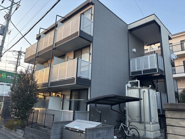 レオパレスさざんかの外観