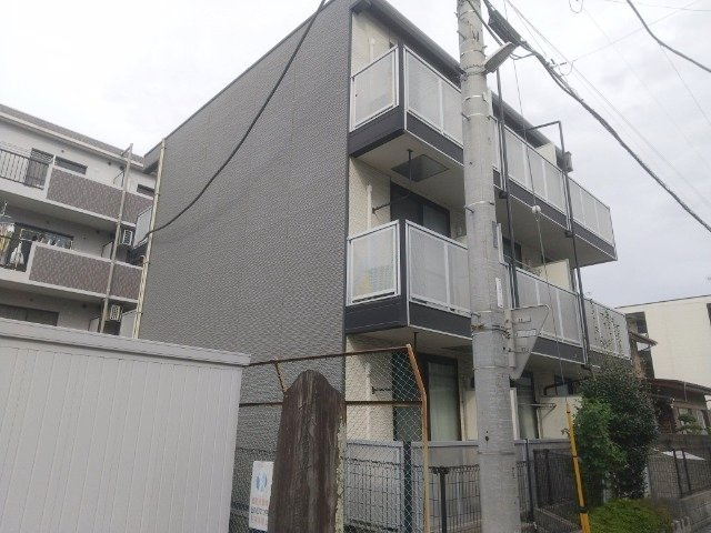 レオパレスさざんかの外観