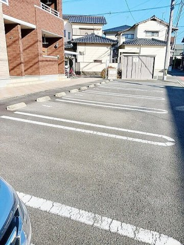 フィオーレⅤの駐車場