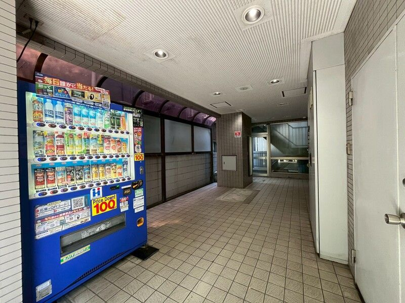 ロイヤル大森東のエントランス