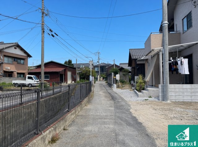 即日案内可能■近江八幡市鷹飼町　第2期　新築一戸建ての前面道路含む現地写真|現在建築中！落ち着いた街並みで新生活を始めることが出来そう！周辺の物件も併せてご紹介させて頂きます！