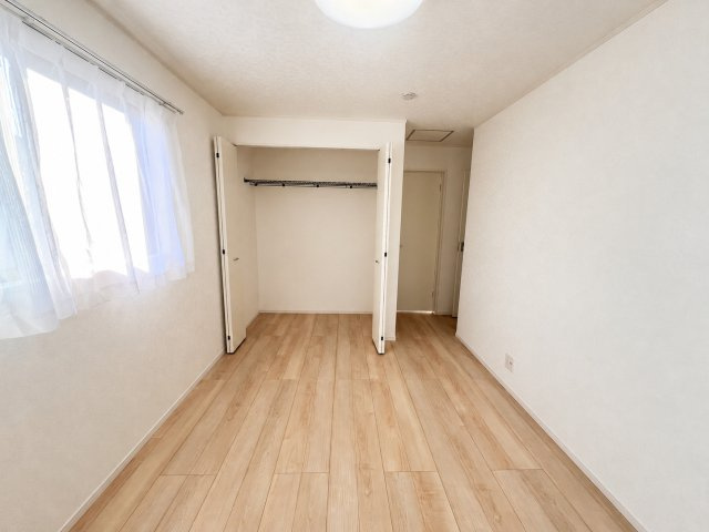 上里町勅使河原　未入居　北東角地×駐車3台可！サンルーム付き4LDKの洋室