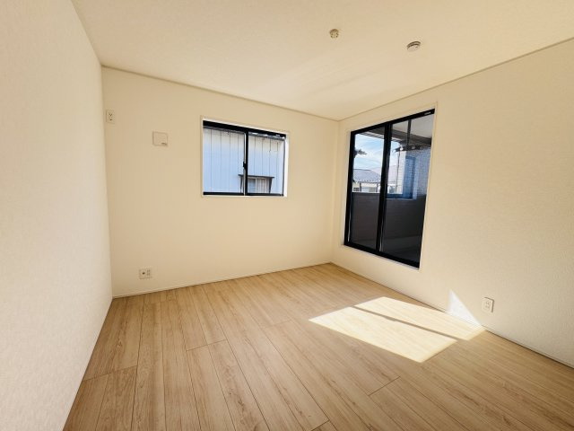 松戸市六実１丁目新築戸建【六実第二小学校：7分】の寝室|6.62帖寝室