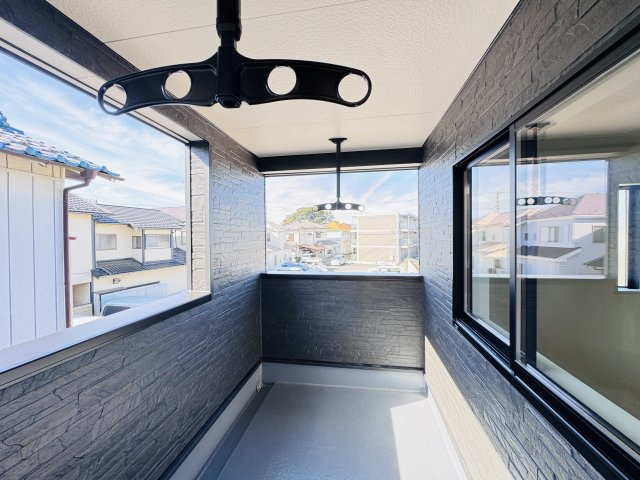 松戸市六実１丁目新築戸建【六実第二小学校：7分】のバルコニー|南向きインナーバルコニー