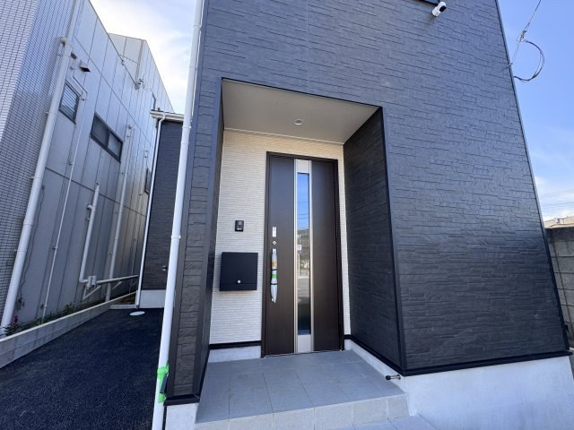 松戸市六実１丁目新築戸建【六実第二小学校：7分】のエントランス|エントランス