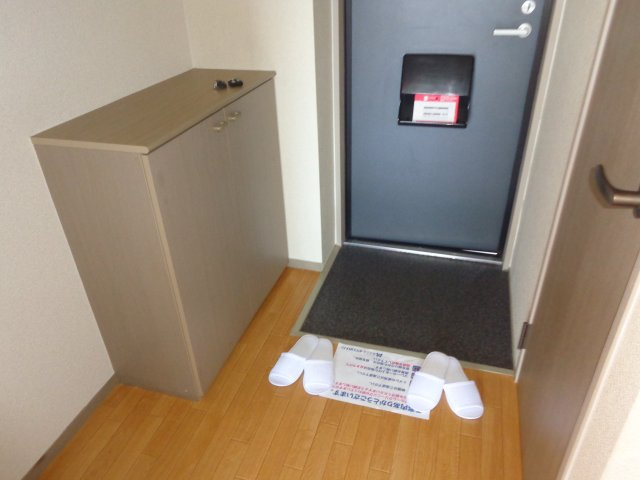 ニューサンハイツの玄関